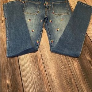 Gap NWT,,,skinny JEANS  for girl New with desig